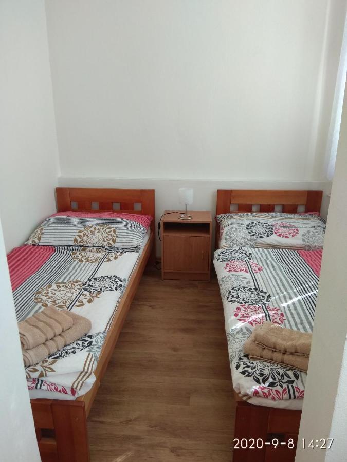 Restaurace Alvi Hotel Ostrava Kültér fotó